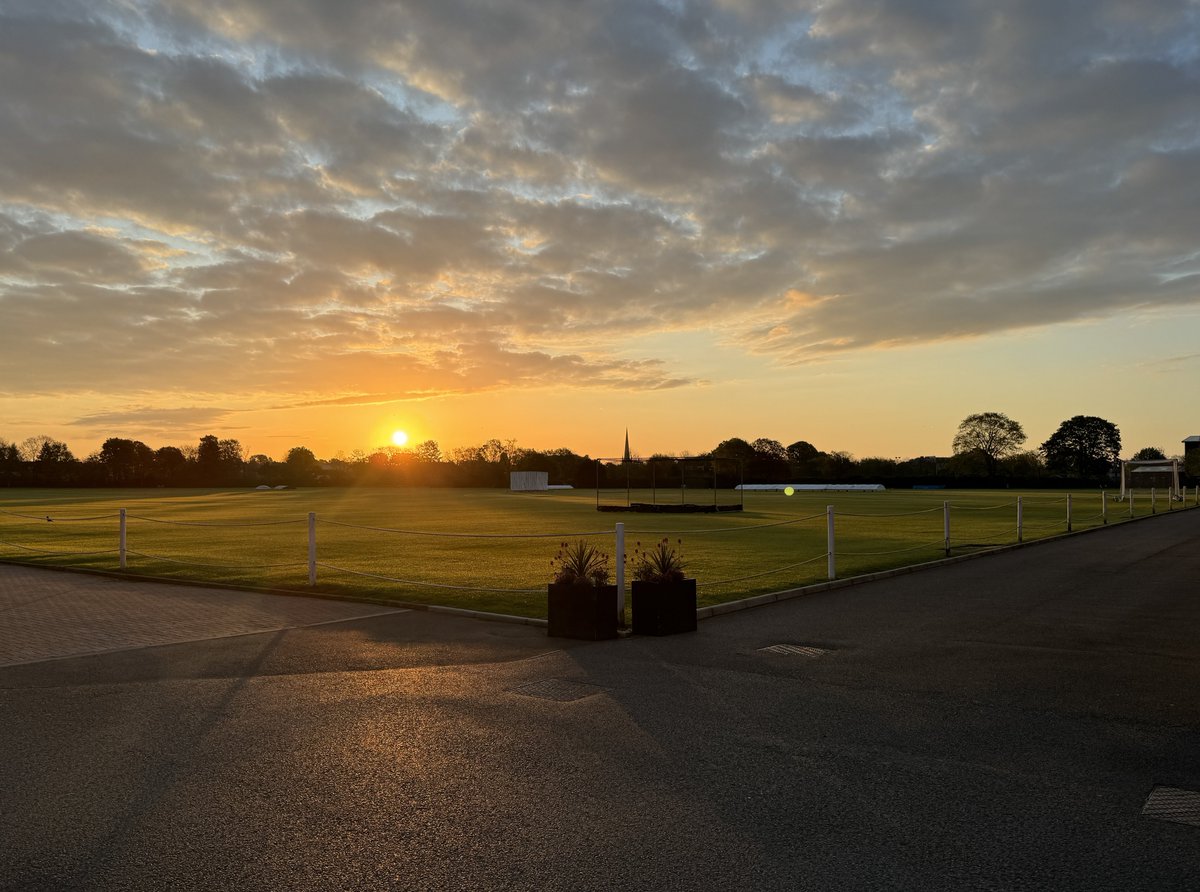 A beautiful sunrise over the School fields this morning - thank goodness it's stopped raining! 🌄