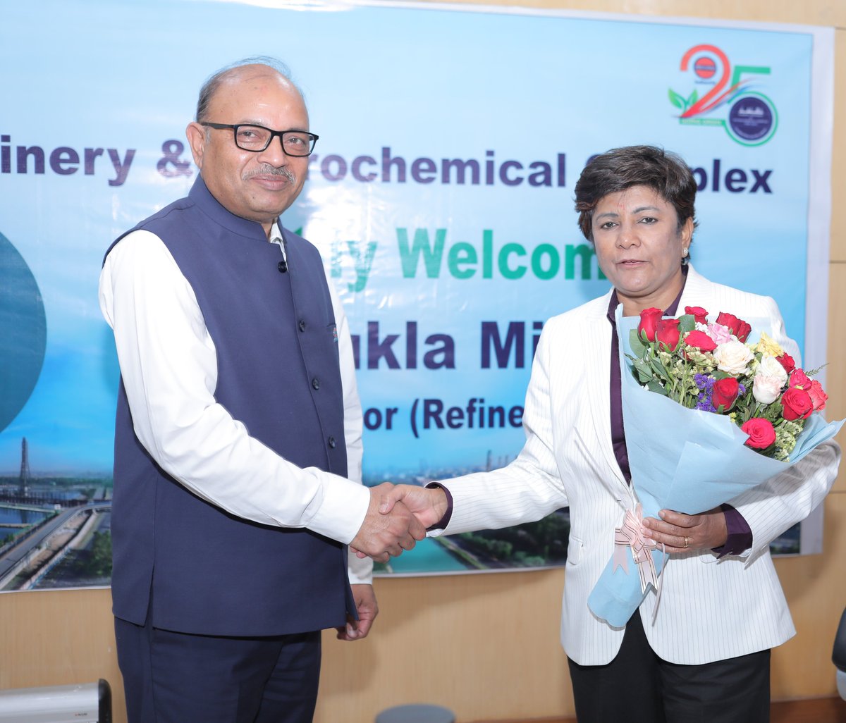 Joined inspiring young women engineers at @IndianOilCl's Panipat Refinery & Petrochemical Complex, where two all women-run units - world's first 3G Ethanol plant utilizing refinery off gases reducing carbon footprint and Butene-1 plant are driving excellence. Breaking barriers,…