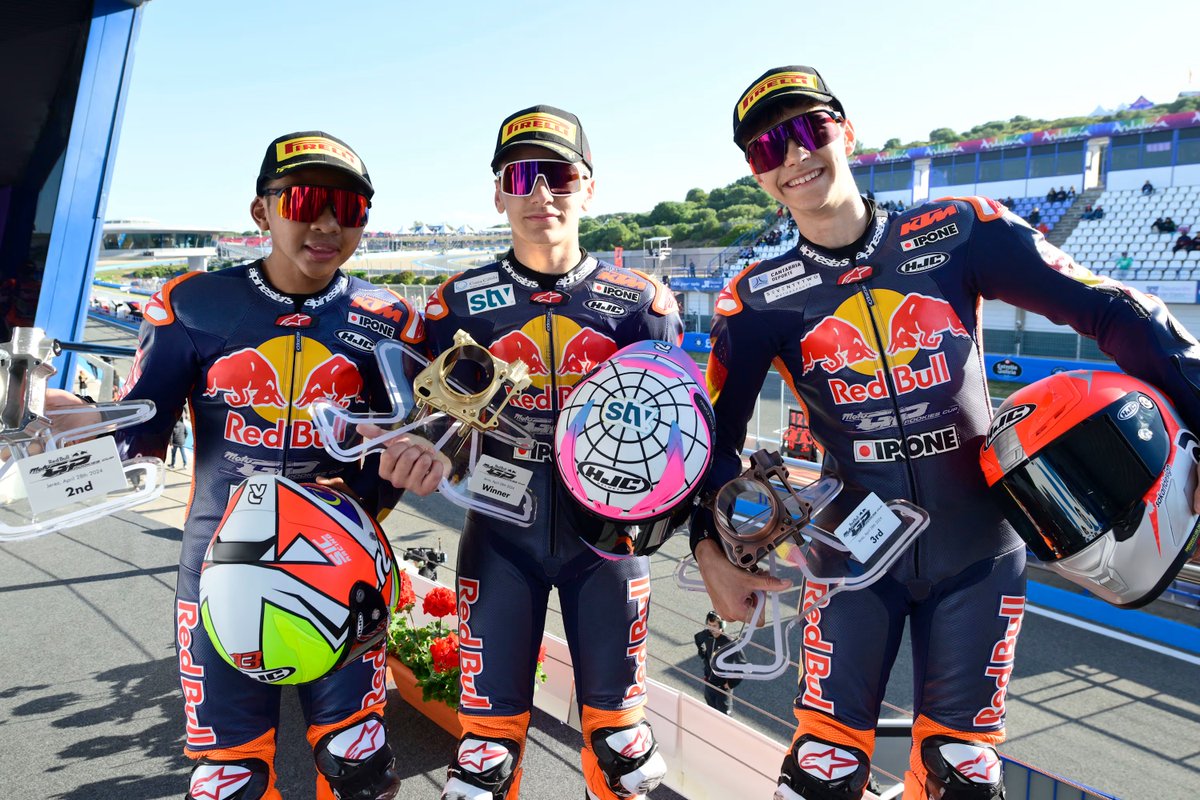 Well done, Hakim Danish! 💪 The 2022 #IATC Champion managed to finish in 2nd place at Race 2 in the Red Bull MotoGP Rookies Cup at Jerez 🥈 #MondayMotivation #RoadToMotoGP🏁