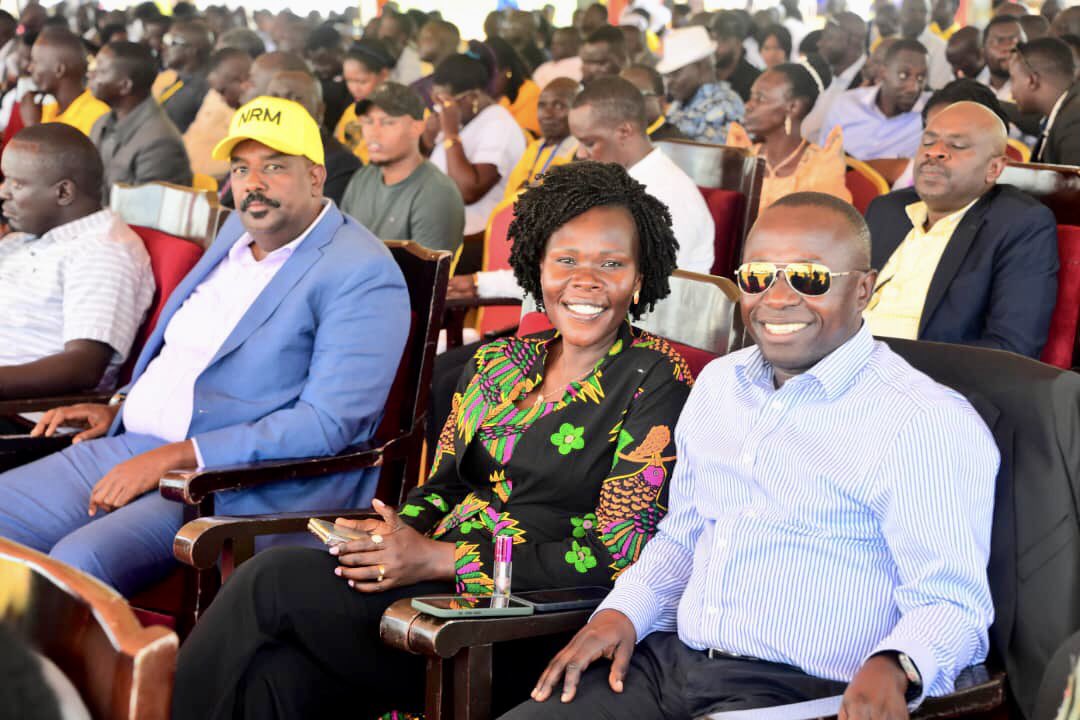 Patriotism!!! Big thank you to @HonAniteEvelyn and @OgwangOgwang for your dedicated service and commitment to our country. Your efforts are truly appreciated! 🙏🇺🇬 #ThankYou #Service #Uganda #Ugandans #patriot