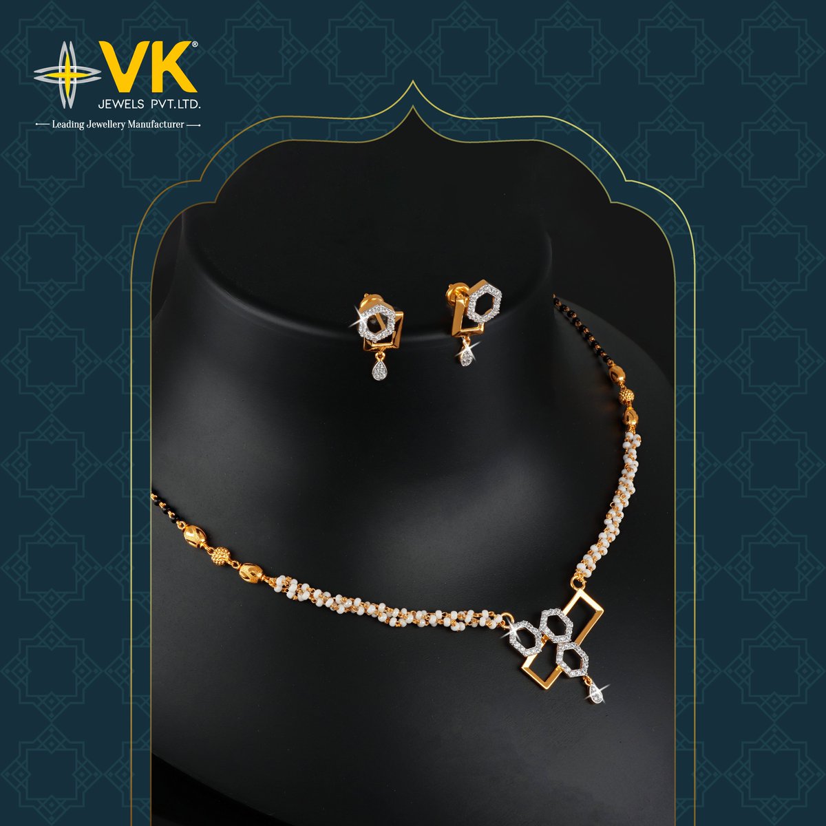 Mesmerizing mastery, The Mangalsutra gleams with artistry brilliance, capturing hearts and illuminating enduring love and timeless elegance!

#Mangalsutra #mangalsutradesign #mangalsutracollection #neckalce #earrings #bracelet #accessories #ring #style #VK #vkjewels #India