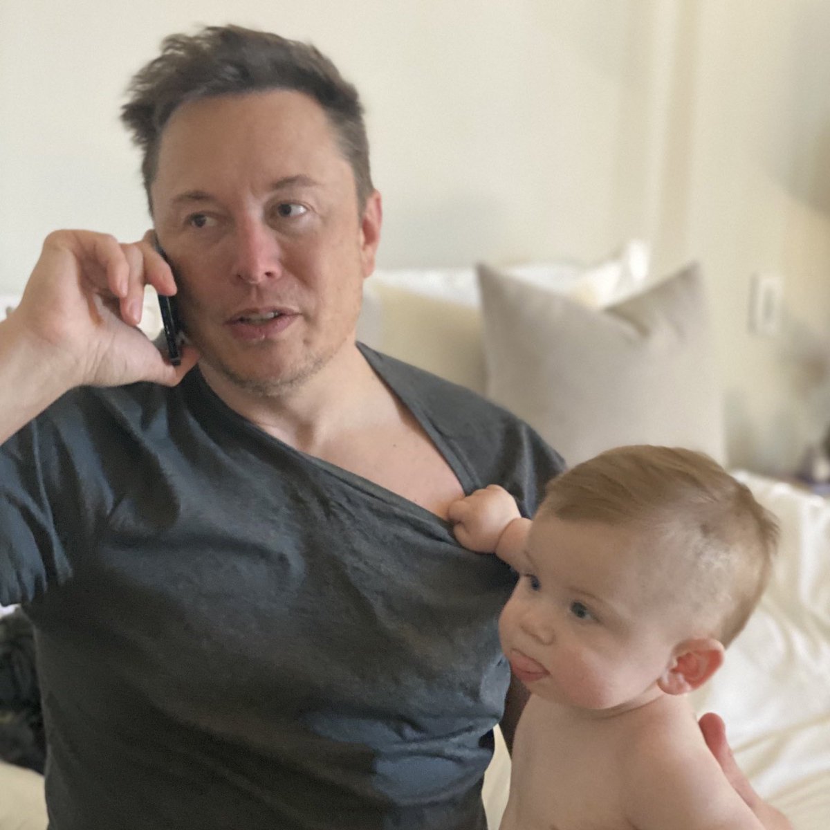 Elon Musk will soon discontinue his phone number and will only use 𝕏 for calls.