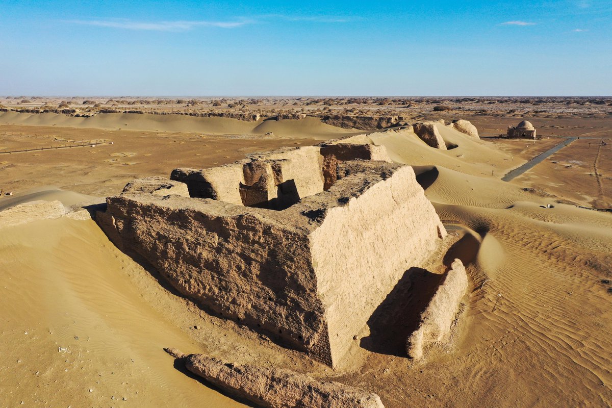The Heicheng relic site (meaning “black city”) is located in the far west of #InnerMongolia. It was a thriving centre of Western Xia dynasty in the 11th century. Through vicissitudes, the city was swallowed by the desert until it was rediscovered in the early 20th century.