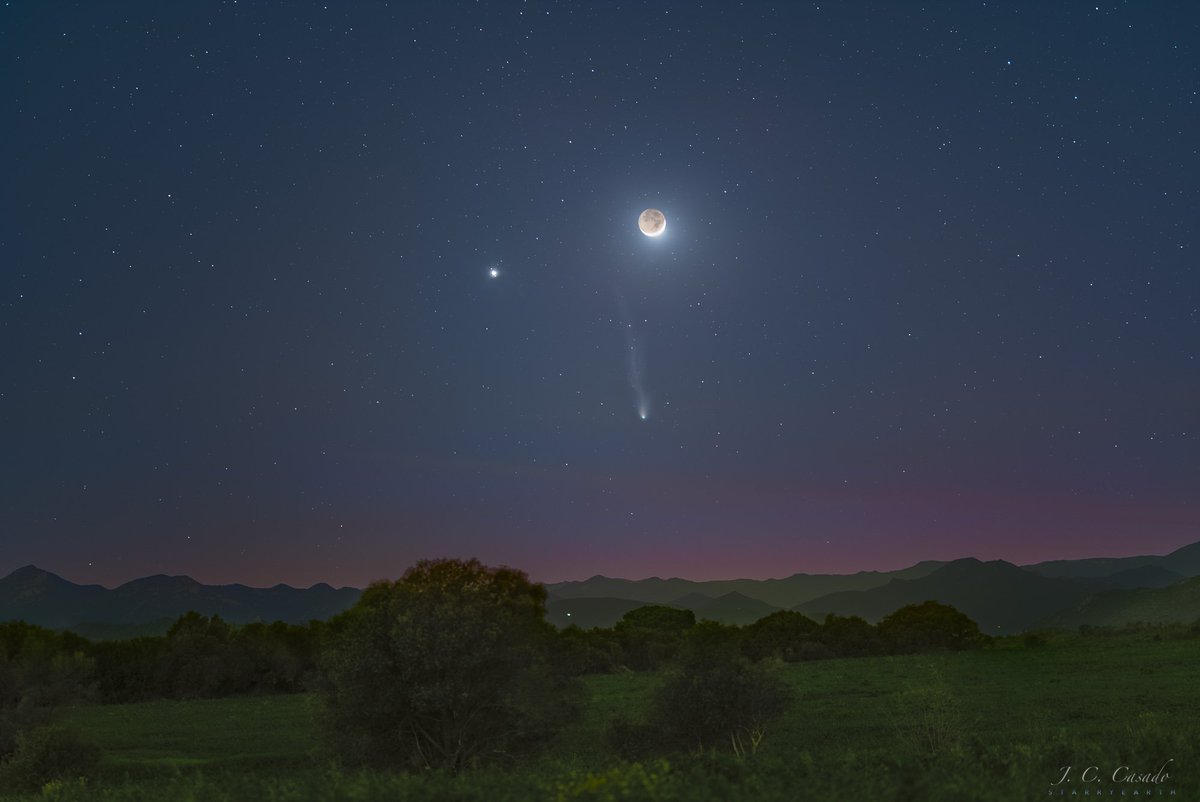'Comet, Planet, Moon'
Image Credit & Copyright: Juan Carlos Casado (Starry Earth, TWAN)
apod.nasa.gov/apod/ap240429.…
#Astrophotography #astronomy #space