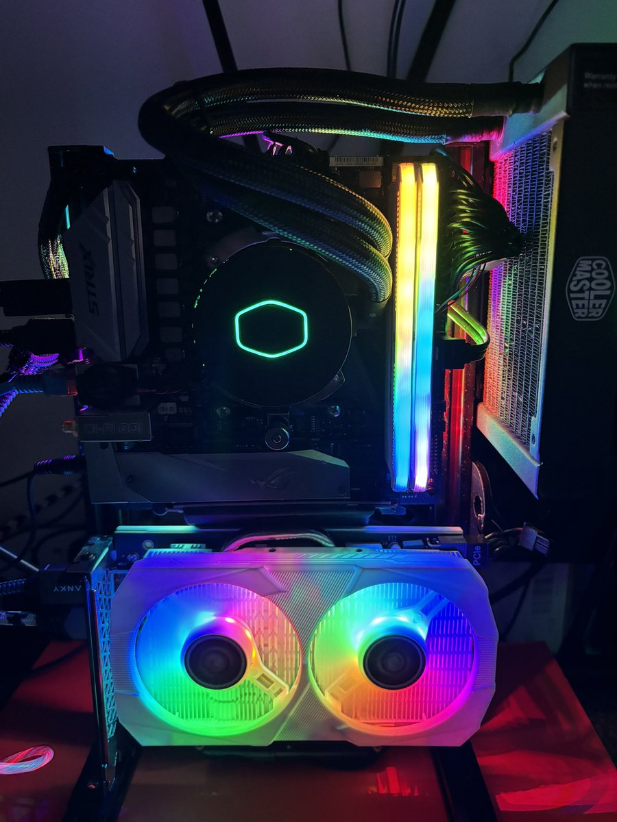 nft_tel's tweet image. First upgrade is 32GB of @CORSAIR rgb Ram ! Makes such a difference to the look of the PC ! As well as performance ! I think next up will be a new #aio ? Or do I swap to an #aircooler  ? #ram #upgrade #rgb #builtnotbrought #gamer #twitch #coolermaster