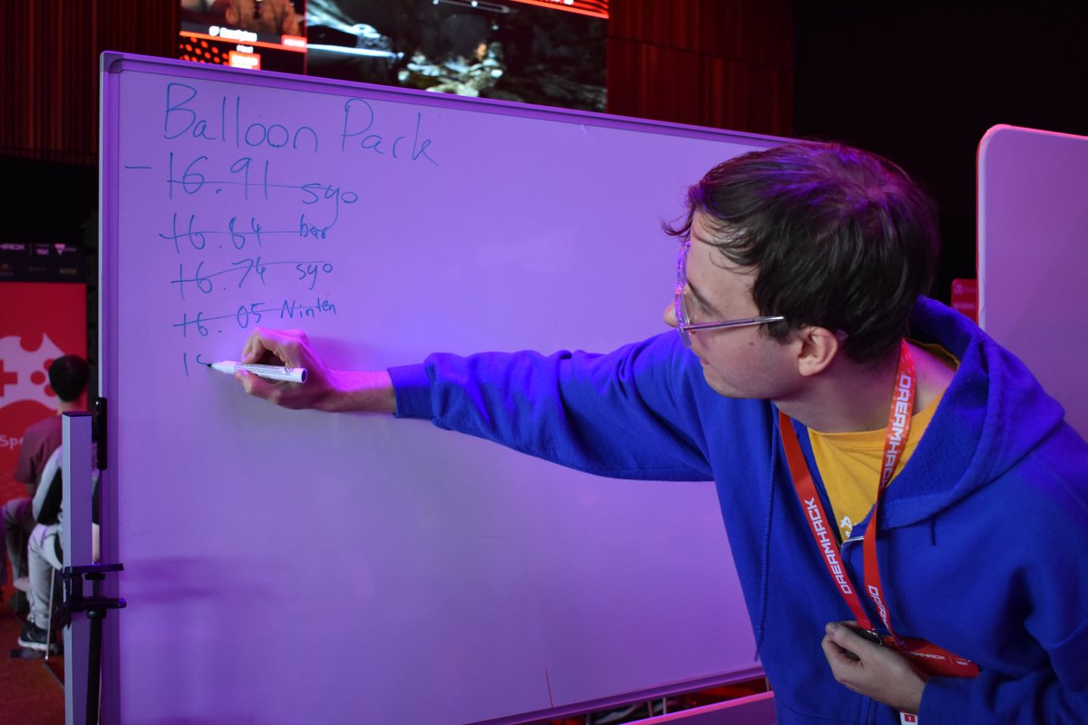 AusSpeedruns's tweet photo. WHAT A WEEKEND!

We want to thank everyone who ran, volunteered, donated or just came to watch. With your help we raised $10,000 for @GameOn_Cancer !

Also a big thank you to @DreamHackAU for having us and for giving us such a large space (we'd love to come back next year 😘) https://t.co/p77hV5Pa7r