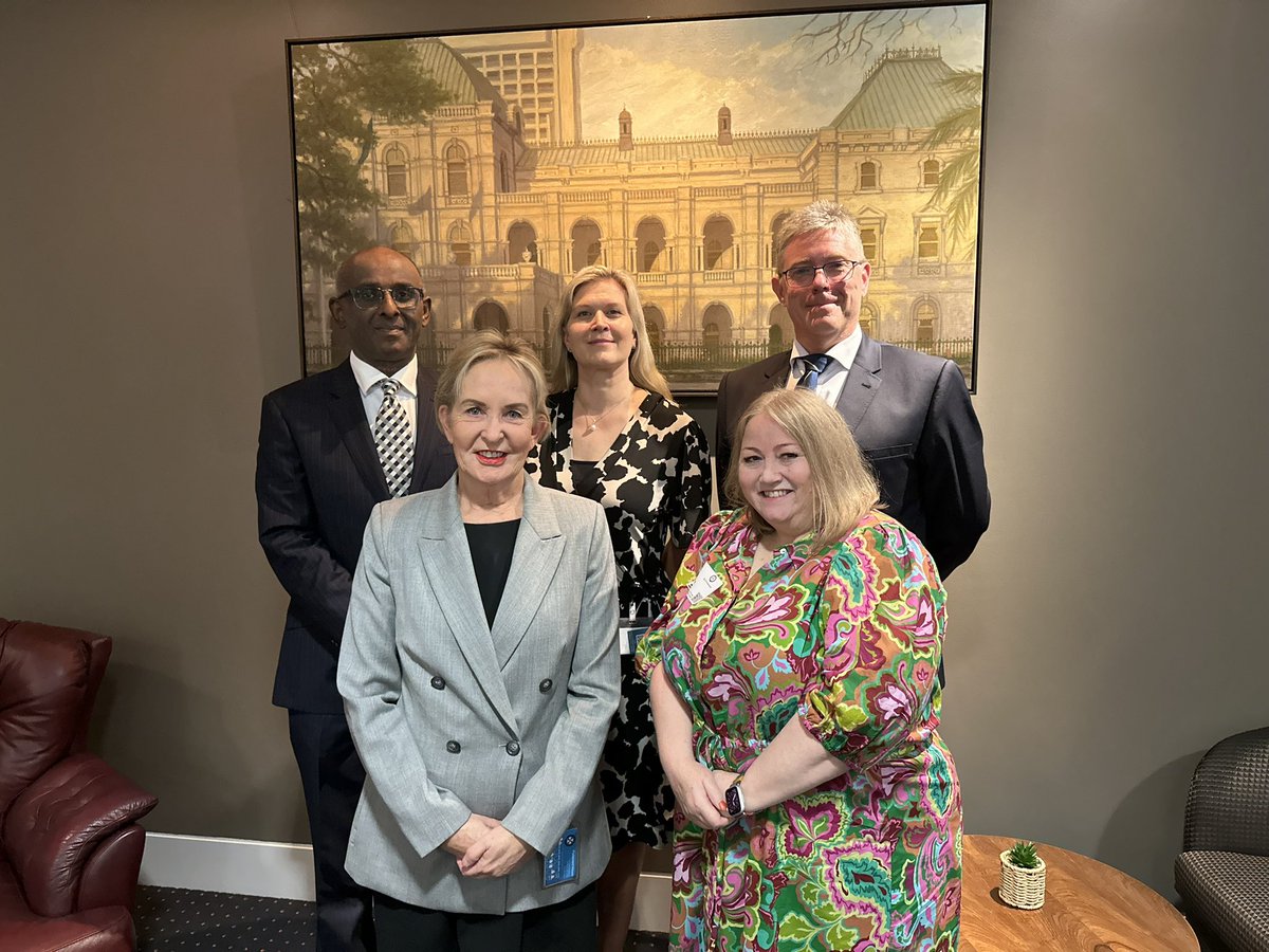 elfin_t's tweet photo. The Queensland Committee of the @TheRACP met with  @Ros_Bates_MP Shadow Minister for Health to discuss workforce and wellbeing. Prof Tony Rahman Deputy Chair, Dr Dayna Law Committee workforce lead, Prof @Brian_H_Wood Chair Ros Bates &amp; Tracey Handley. https://t.co/hjgvZXjlLT