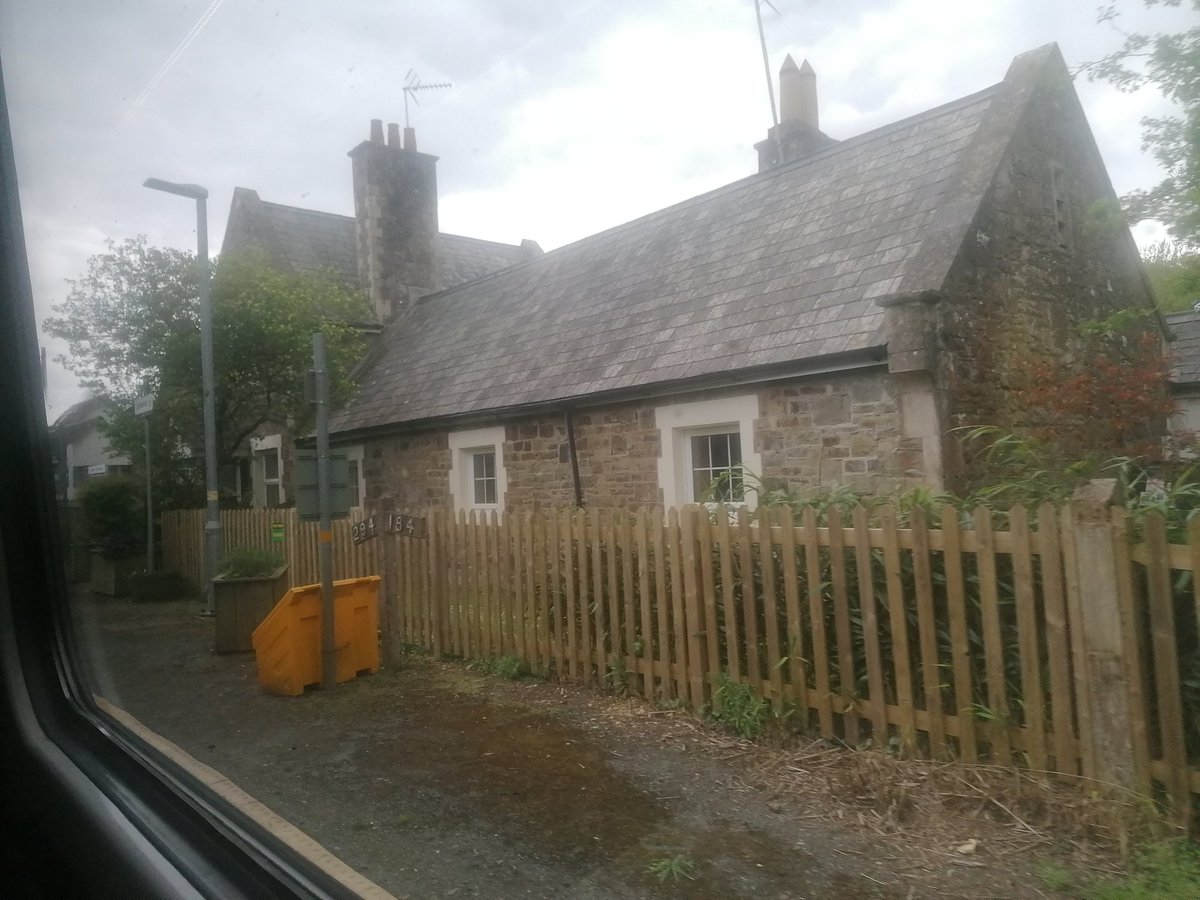 PeterJohnEmman2's tweet photo. #Copplestone station #Tarkaline #Devon. @@robertflute @nickolls_andy @ACFOGTaylor @barryhazzard701 @Burbagefox1 @whiting_ally @JedKendray @emt_uk @d_lovering @holtona72 @nickolls_andy @barryhazzard701 @lokiavivson @MichaelTrainz08 @ACFOGTaylor @Burbagefox1 @CompanyTammy https://t.co/Gk6GNG1qTb