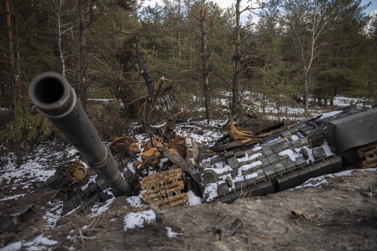 🇺🇦🇺🇸 Ucrânia retira tanques Abrams da linha de frente devido a expectativas exageradas, diz mídia As Forças Armadas da Ucrânia estão se recusando a usar tanques Abrams dos EUA por causa de expectativas exageradas, relatou o jornalista Christoph Wanner na publicação Die Welt no…