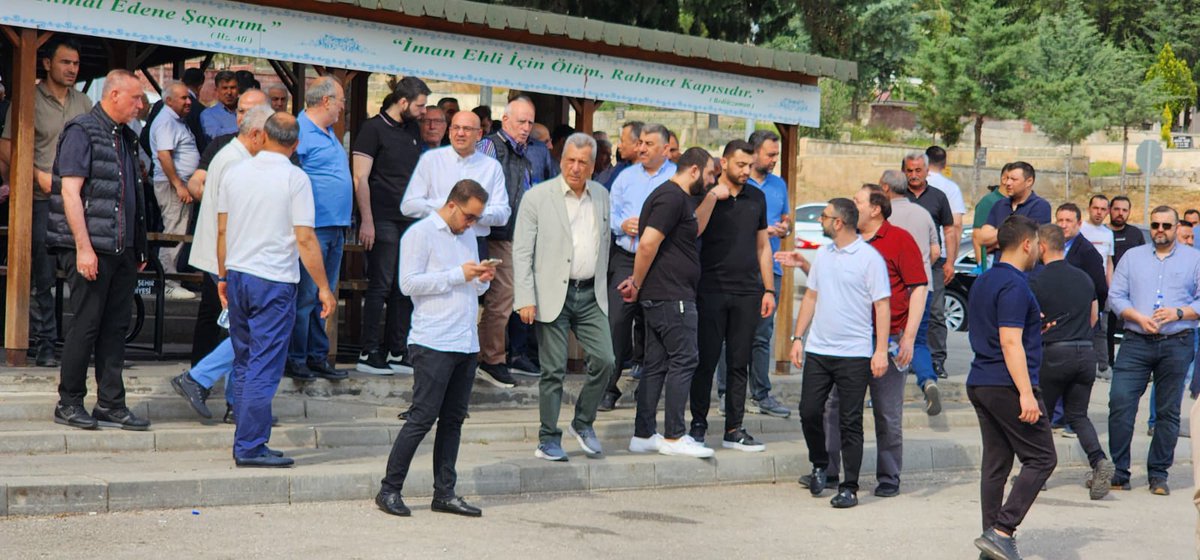 Gaziantep’in önemli sanayicilerinden Ekrem Algan’ın annesi Avaş Algan’ın cenaze törenine katıldık. Merhumeye Allah’tan rahmet, yakınlarına başsağlığı dilerim…