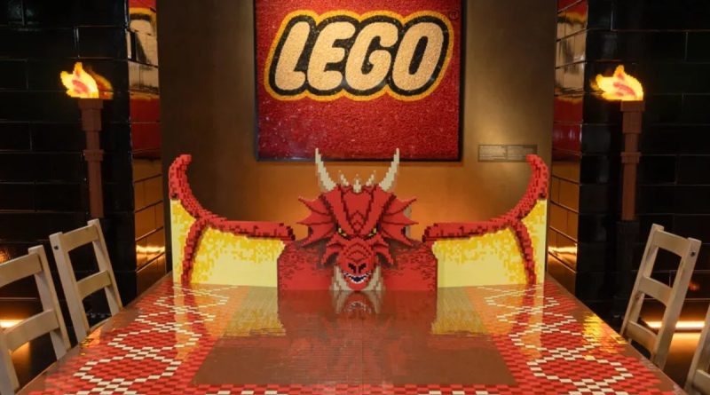 La pantalla del Dungeon Master hecha con Legos es una cosa espectacular. No parece muy práctica, pero bonita es un rato.
#LEGODnD #DnD #LEGO