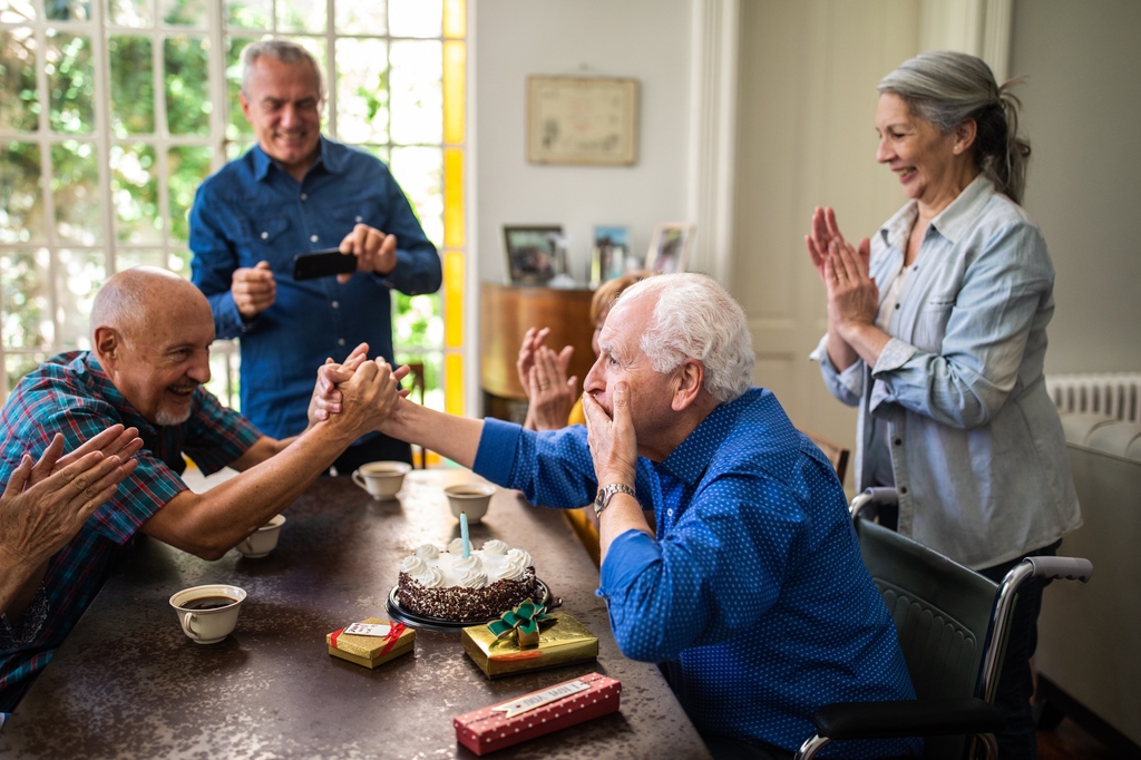 Rowcroft’s ‘Make a Will Week’ takes place between 13-17 May 2023 and is the ideal time to make or update your Will ✍️ Find out more about our participating solicitors and Make a Will Week here: rowcrofthospice.org.uk/get-involved/d…