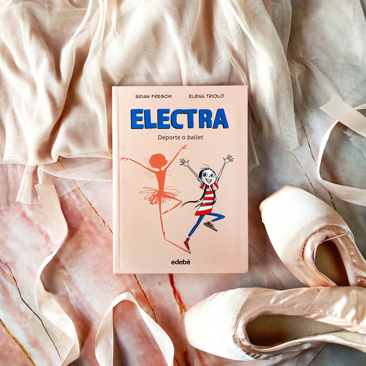 🩰📙 Si te gusta la #danza no te puedes perder ELECTRA. Un cómic sobre Electra y su pasión por el ballet. Un cómic que nos recuerda la importancia de cumplir nuestros sueños. Perfecto para lectores a partir de 8 años. ow.ly/vxax50RoOFW