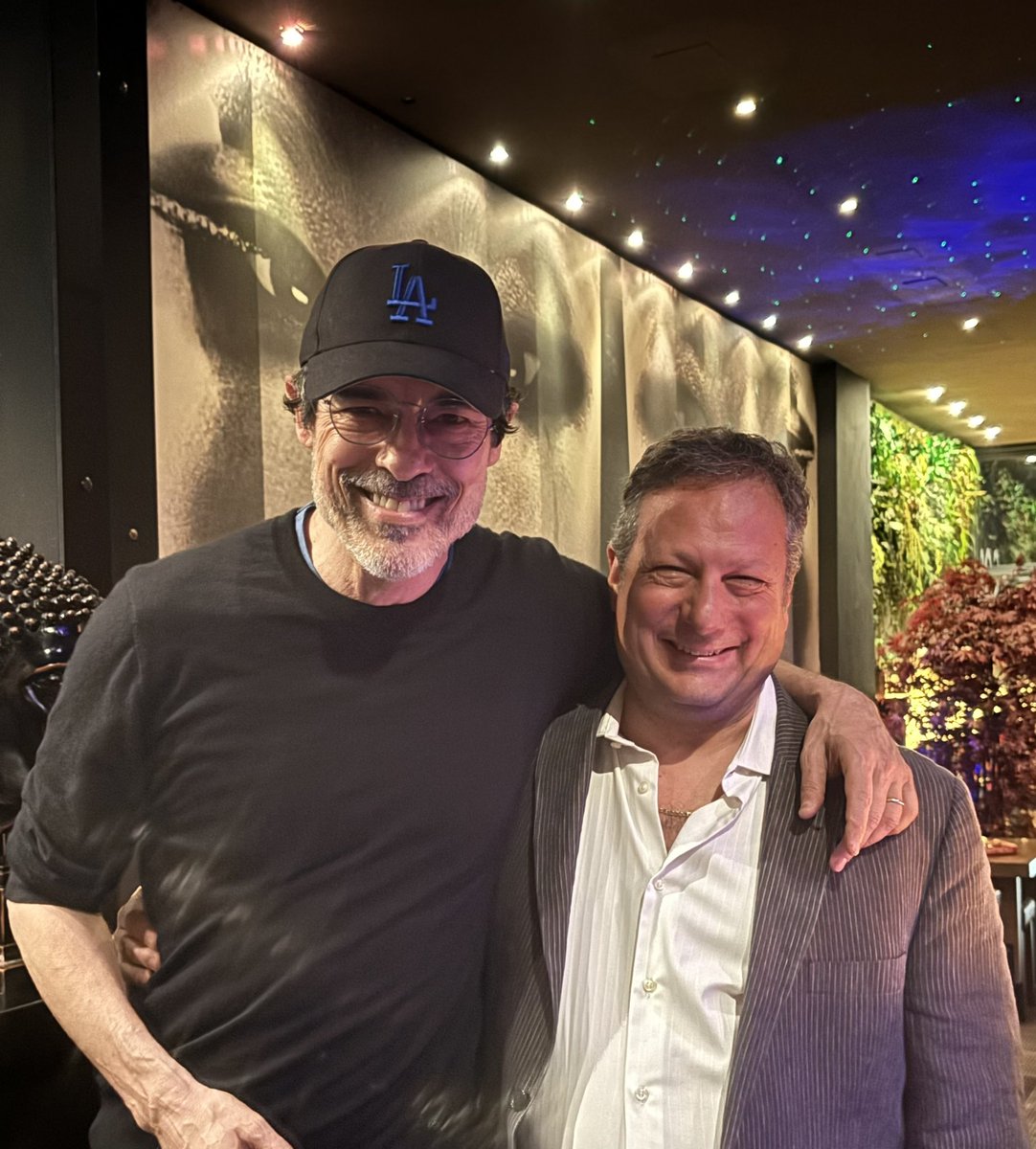 ROMASOMO's tweet image. Ieri sera al Somo Restaurant…
Alessandro Gassmann 🎬🎥 @GassmanGassmann 
Benvenuto!
•
  ☎️ +39 06 5882060
📲 APP Somo Restaurant 
•
#somo #somorestaurant #restaurant #roma #rome #ristoranteroma #trastevere #romacentro #spettacolo #star #fashion #music #cinema  #tv #vip