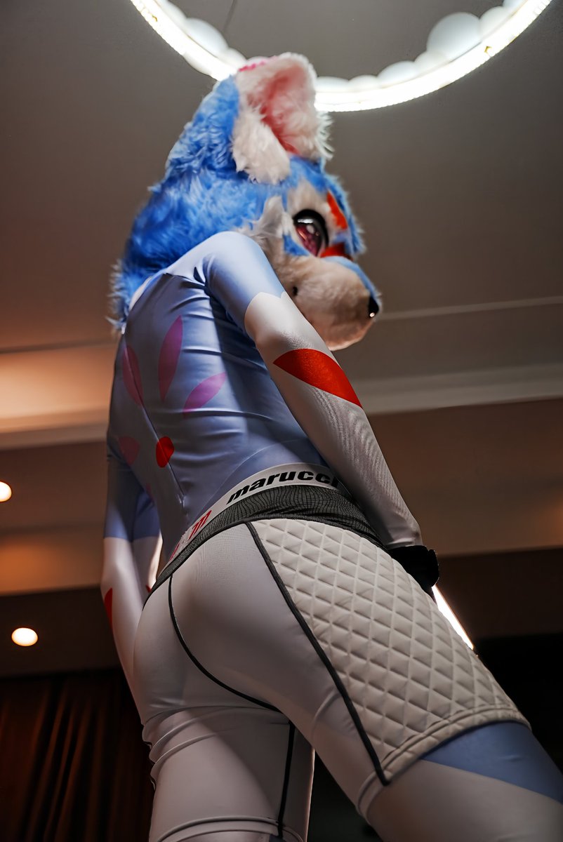 我是细狗x
📷：<a href="/BlackYanWu/">黑演武YanWu</a>