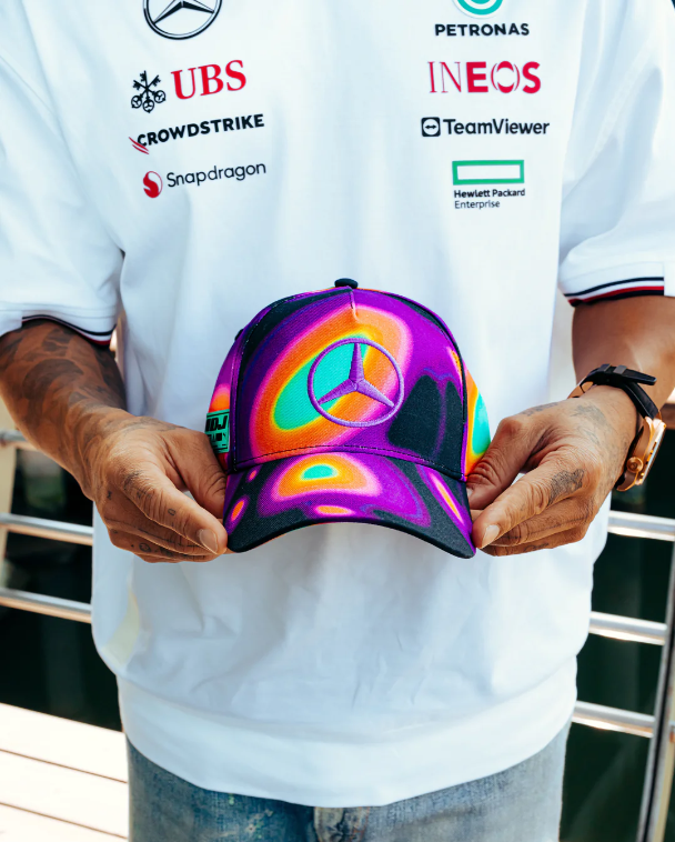 That Sir Lewis' Hamilton #MiamiGP 🇺🇸🌴 special edition looks HAMazing!!! 😍😍