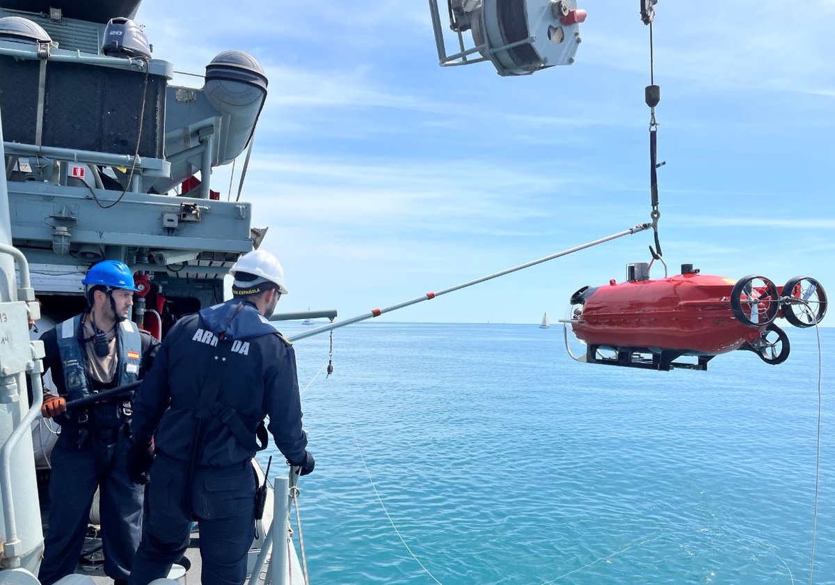 #SNMCMG2 took part in 🇫🇷 Ex Olives Noires off the coast of Toulon. This multinational Mine Warfare Exercise draws on the real-world threat from naval mines, improving operational readiness and interoperability between Allies #WeAreNATO Read more: mc.nato.int/media-centre/n…