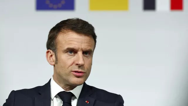 🇫🇷 Macron: 'I am in favor of opening up this debate [using French nuclear weapons to protect Europe], which therefore must include missile defence, long-range shooting, nuclear weapons for those who have their own or have American nuclear weapons on their territory. Let's put…