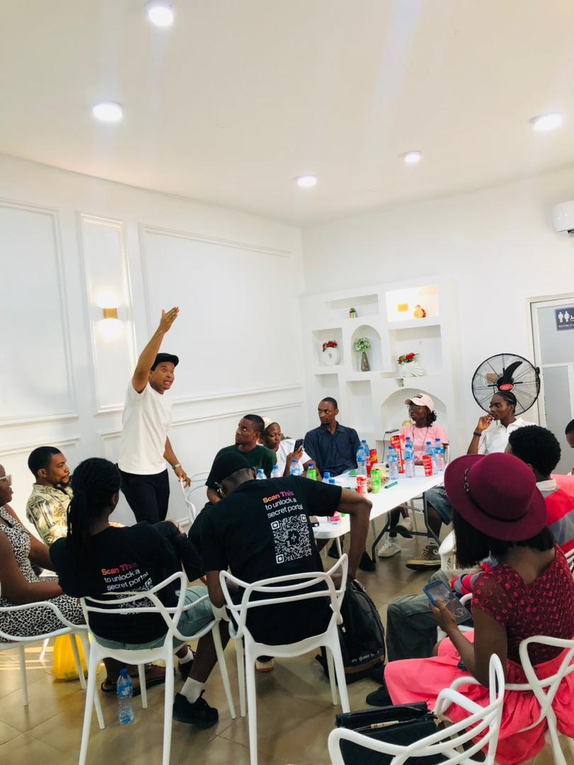 One of our  goals in @AnyenIyak is to build a community that promotes the mindset of unity, growth, culture and art in Akwa Ibom. We want to work with creatives who share in this vision because together we can do more. 

#anyeniyakfoundation 
#firechat 
#creativesunite