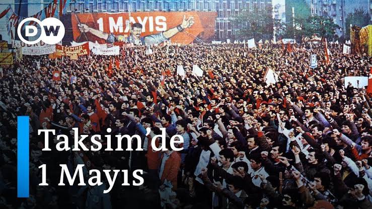 İçişler Bakanı, Taksim’in 1 Mayıs kutlamaları için yasaklı durumunun süreceğini, Anayasa’ya aykırı gerekçeleri uzun uzun anlatarak açıklıyor.. AKP varsa yasak vardır, AKP varsa özgürlük yoktur..