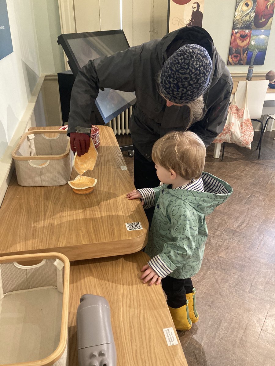 Hats off to @CannonHall1760 and @BarnsleyMuseums for providing such fun on a rainy Sunday. Littlest one kept wandering into rooms & saying ‘OOH’ ❤️