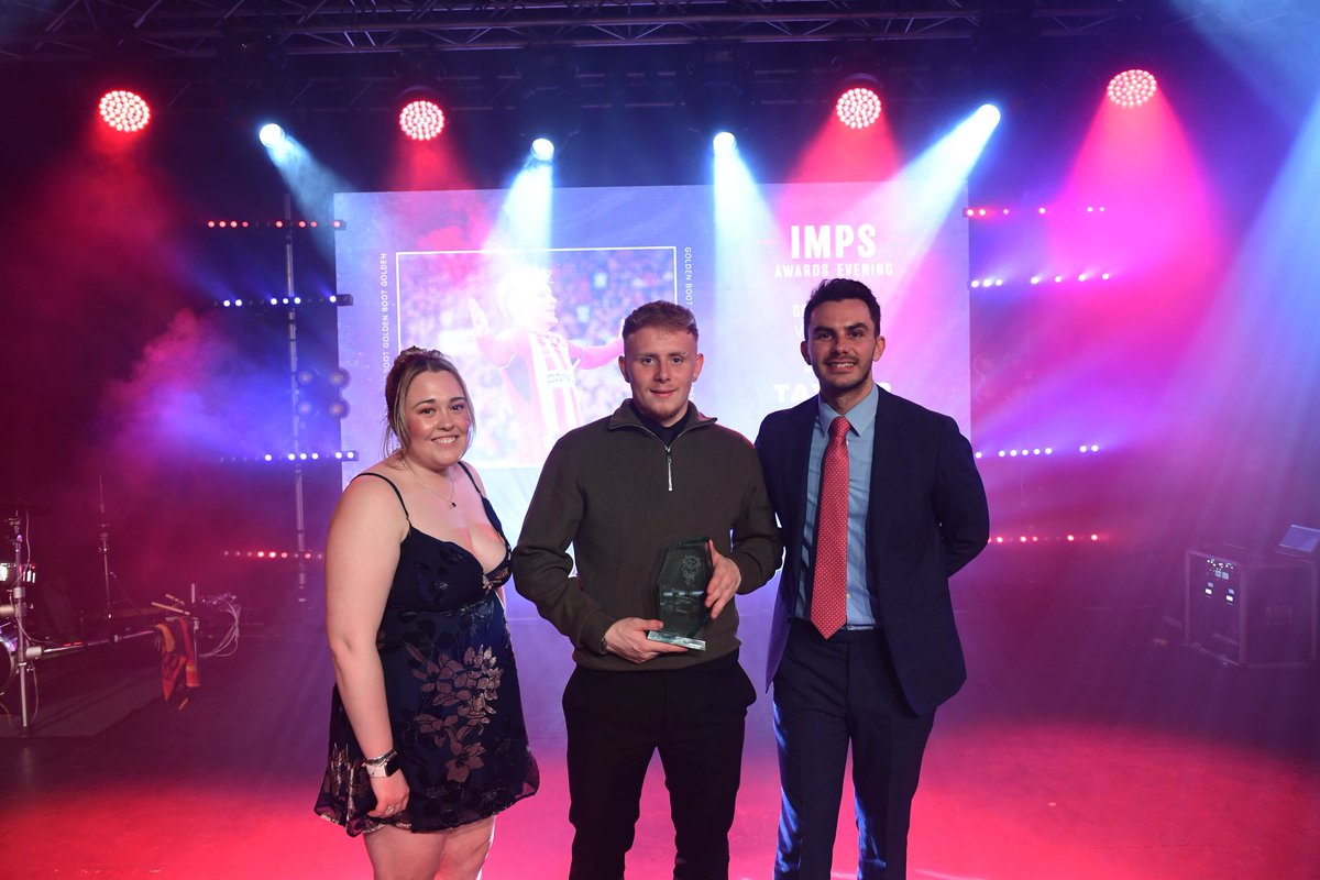 🟠 Golden Boot 🟠

Joe Taylor won the Golden Boot award at Lincoln’s awards evening. Top scorer for two clubs in one season!

Well done Joe 👏👏

#teamslikeluton #lutontown #lutontownfc #luton #ltfc #coyh #lincoln #lincolnfc #premierleague