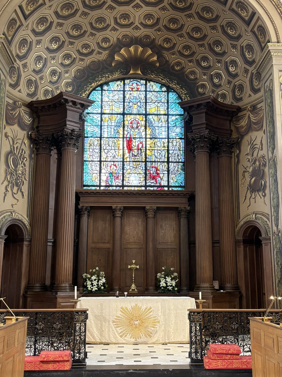 This Morning Rashford Class Visited @stalfegechurch in Greenwich. Did you know Grinling Gibbons carved the woodwork inside the church ? #gibbons300 #historical #grinlinggibbons #stalfregechurchgreenwich #learning #religouseducation