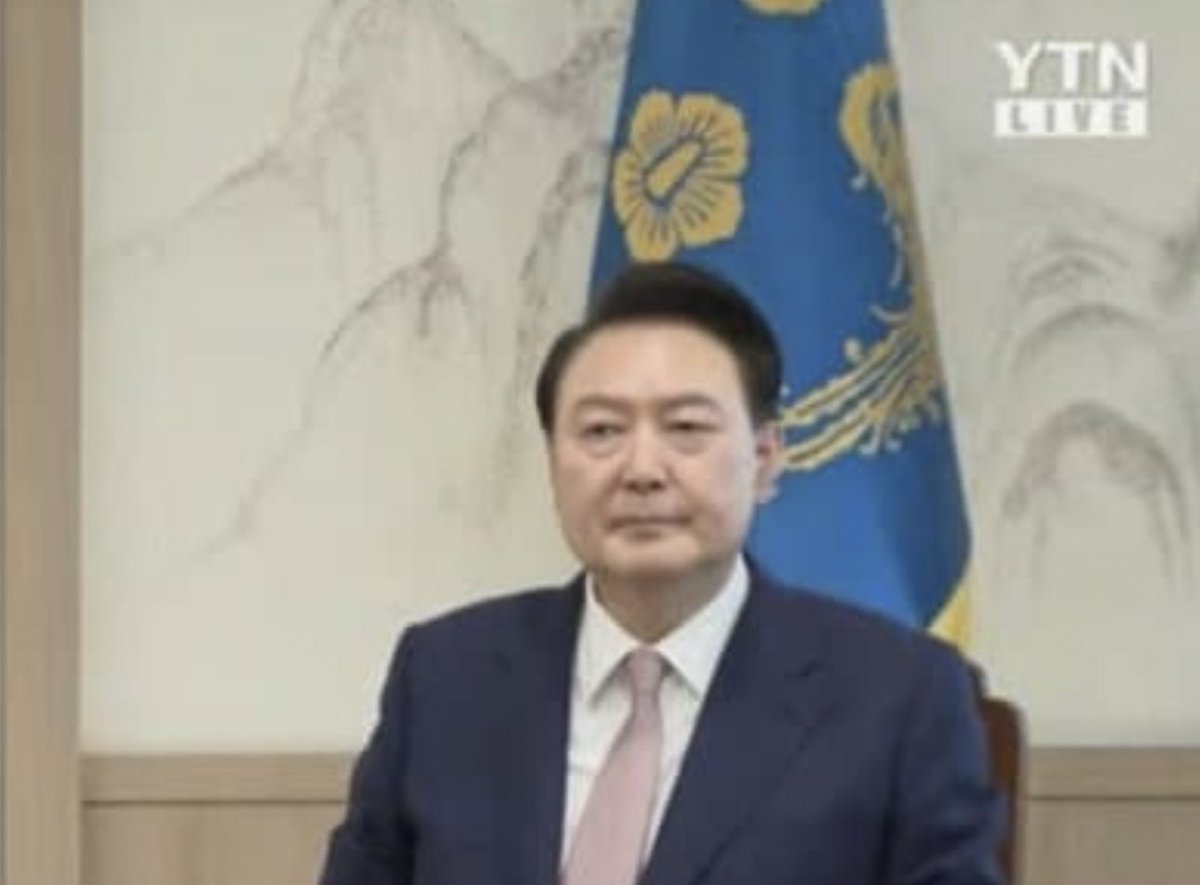 "스웨덴서 우리나라 독재화 진행되고 있다는 연구결과 발표"

어 울 애들 나한테 그런 얘기 없던데…?😂😮‍💨

이 인간 첨 듣는 얘기인가보네…😨😱😨😱
.