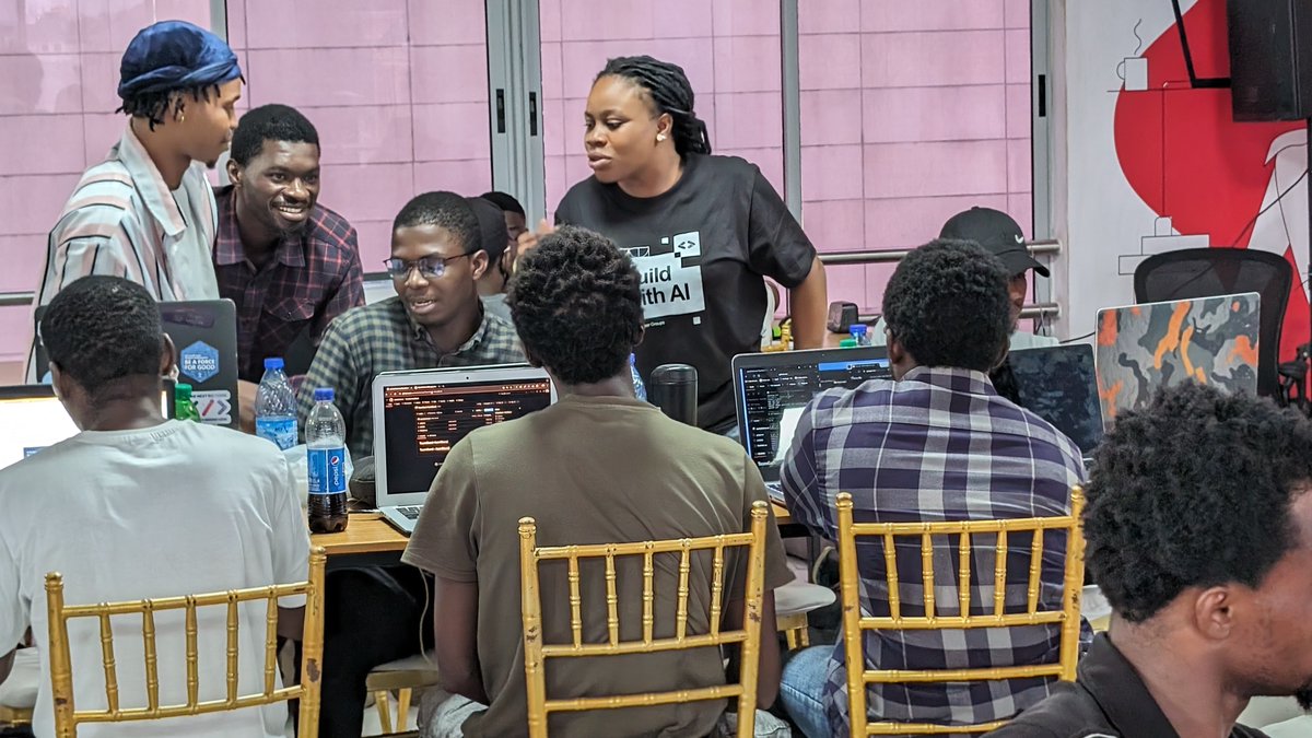 Day 1 of the #BuildWithAI regional hackathon in partnership with @gdglagos, which held on Saturday, was a success 🎊 Participants would continue to build their solutions in anticipation of demo day on Wednesday. We look forward to seeing the products they build with AI 🚀