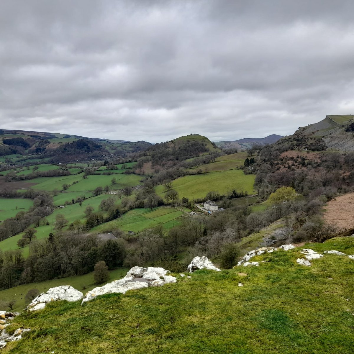 👣 The PATH project is leading walks along popular routes and national trails within the Dee Valley and around Llyn Tegid We'll be taking in some amazing scenery ☀️ talking about its rich heritage 🌿 and surveying for INNS 👾 Book via our website: #INNS northwaleswildlifetrust.org.uk/events?tags=409