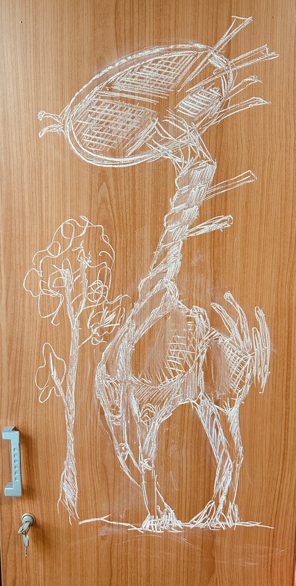 The End of April. Just drawing Tallneck by Hagomoro Chalk on my small closet in the office 🤗#HorizonForbiddenWest #BeyondTheHorizon