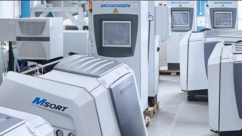 MogensenSpain's tweet image. The high sorting accuracy and rapid processing capabilities of the MSort AF & AK models significantly reduce contamination and enhance the quality of recycled materials.
bit.ly/4d5BXJX
#recyclinginnovation #sortingtechnology #sustainablesolutions