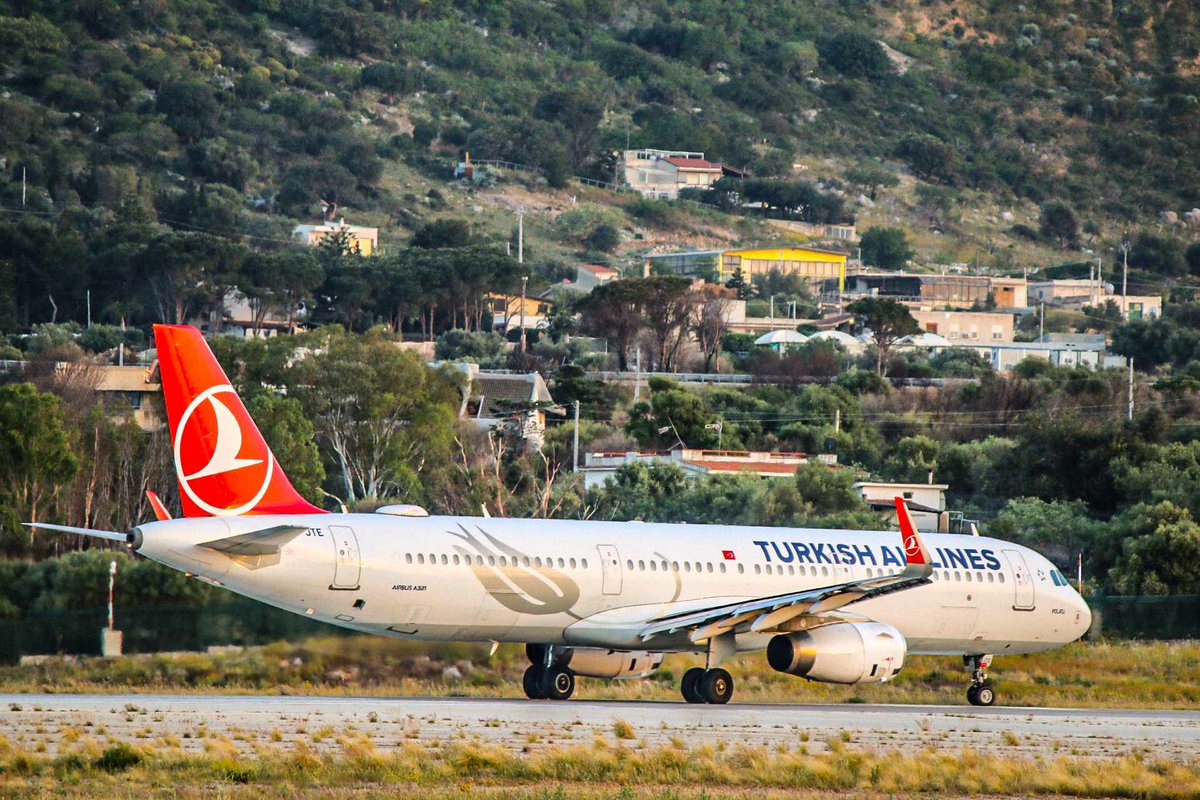 ☔ In vendita la #winter24 di <a href="/TurkishAirlines/">Turkish Airlines</a>. Confermati i voli da Catania e Palermo: giornaliero nel primo caso, quadrisettimanale nel secondo.

#CTA #PMO #TURKISHAIRLINES #SICILY

📸 Di Francesco Vitale