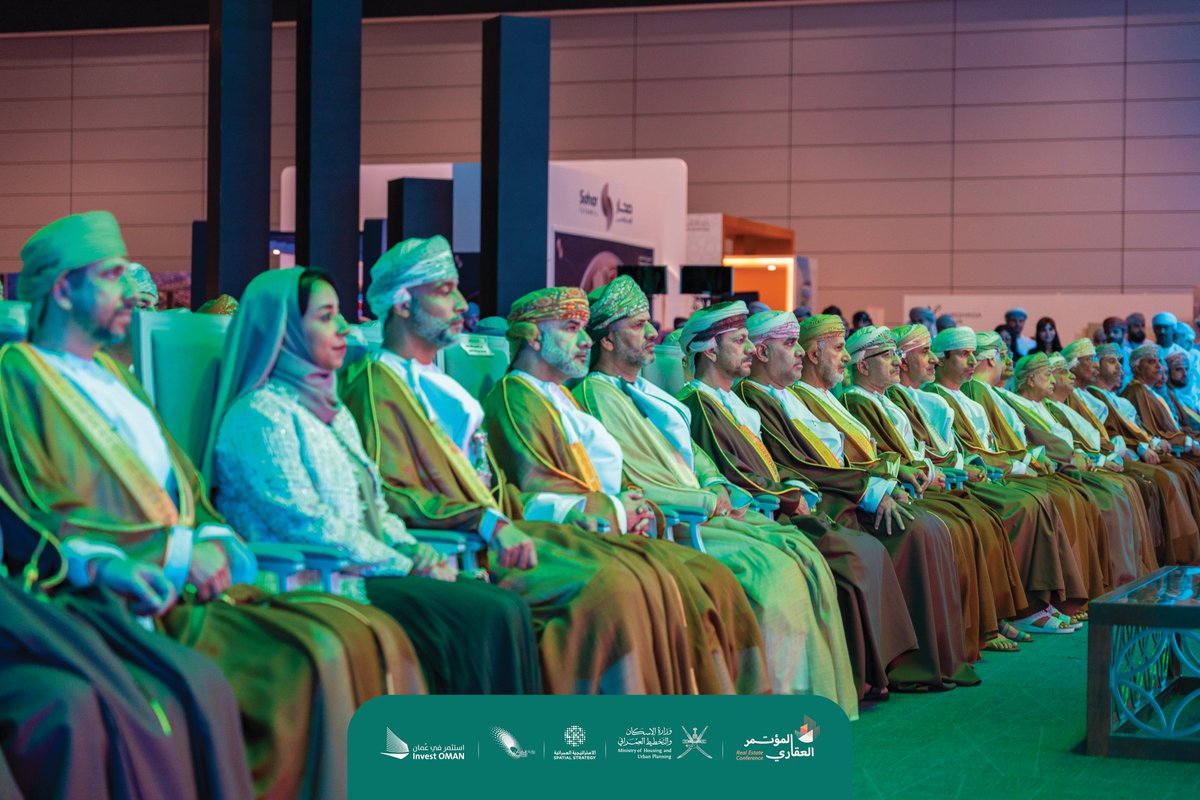 housingoman's tweet photo. لأجل هذه الأرض ومن عليها، نُجدد النوايا والمقاصد، مؤمنين برؤيتنا ورسالتنا لتحقيق تنمية عمرانية مستدامة؛ لمجتمعات مزدهرة.

نُشارككم انطلاقة مؤتمر #المؤتمر_العقاري  🌟.

#لمجتمعات_مزدهرة
#الإسكان_والتخطيط_العمراني https://t.co/nReqgfuuSj
