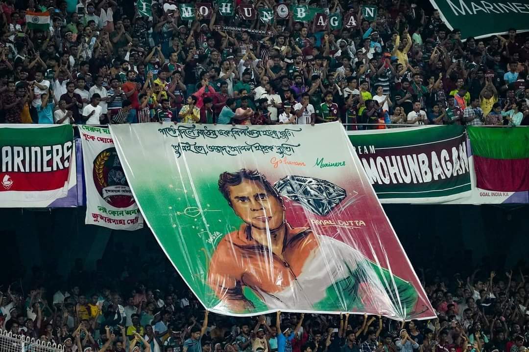 Long before Habas, Lobera, Rocas,Kibu, Des, Alejandro, Morgans, Bencharifas, there was this man, who revolutionised Indian Football. Amal Dutta - The Diamond Coach! Yesterday, MB gallery paid tribute to this genius. The tifo was designed by @misra_artistics! #JoyMohunBagan