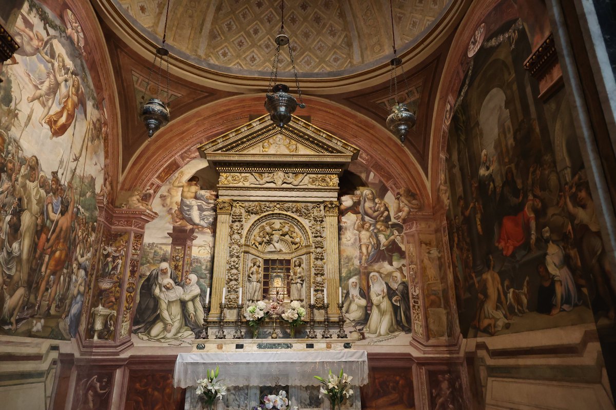 Today, 29 April, we celebrate the feast of our Dominican sister, St Catherine of Siena, patron of Europe, Italy, and Dominican tertiaries. This photo shows the chapel in Siena where her head is enshrined. May she pray for us, & for the unity of the Church flic.kr/p/2pN7AeF