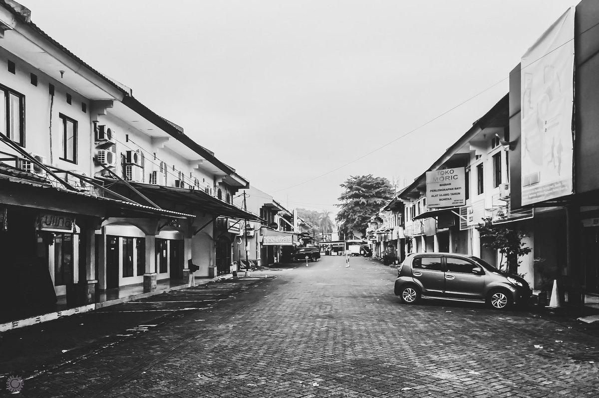 『　　morning　　』 

.

.

. 

#bwoftheday
#bwworldwide
#bwphotography
#monochrome
#blackandwhitephotography
#lightroom
#humaninterest
#bnw 
#street 
#bnwphotography
#bnw_captures 
#streetphoto
#blackandwhite
#カメラ好きな人と繋がりたい
#写真家さんと繋がりたい