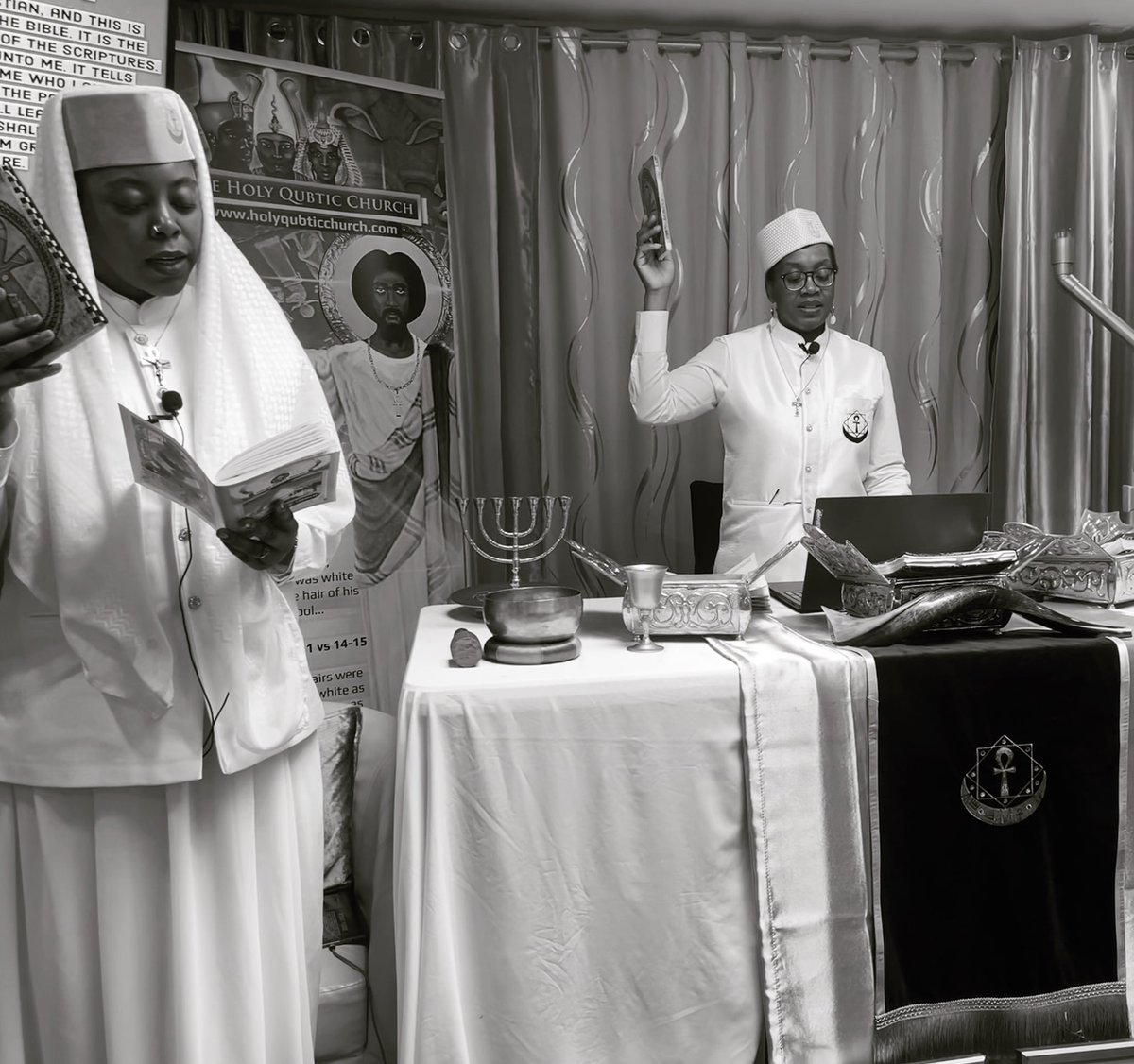 Associated #pastor Karen Hylton and #atonist sistah Cassandra Frederick teaching from the Ba Istanjiyl -The African book of Revelation. 

#Atonism #AtonismRising #Atonists #DevineFeminine #BlackWomen #BlackChurch