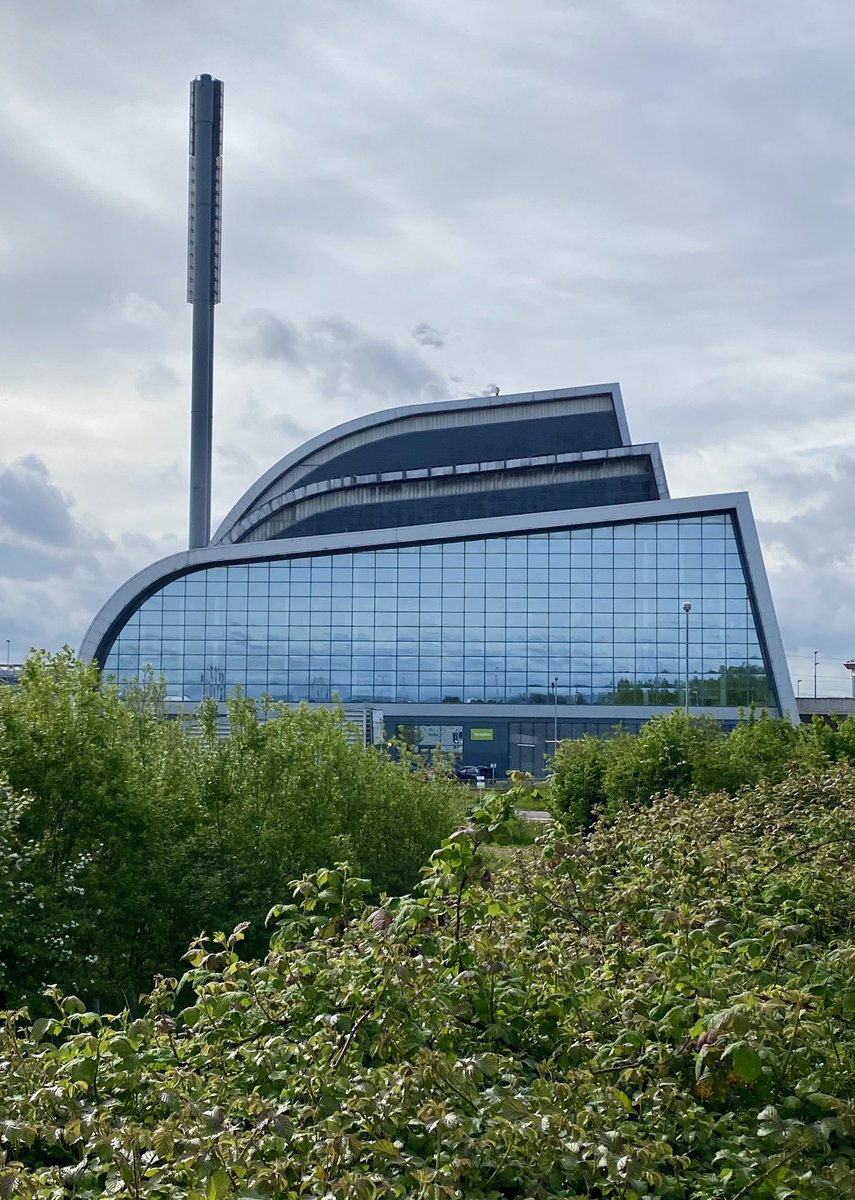 A beautiful day to be on site at our #severnside #efw hosting the #media for an update on all things #waste and #resource #policy and #operations @suezUK #ETS #carboncapture #reuse #recycling