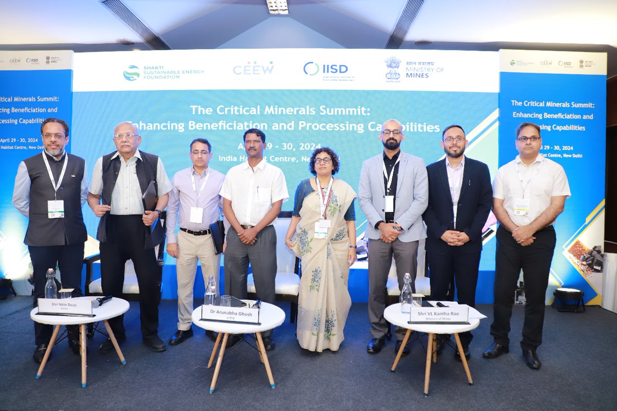 We are honoured to announce the signing of the Memorandum of Understanding (MoU) between the @MinesMinIndia and the @ShaktiFdn on the sidelines of ‘The Critical Minerals Summit: Enhancing Beneficiation and Processing Capabilities Summit’ today. CEEW, along with @teriin and