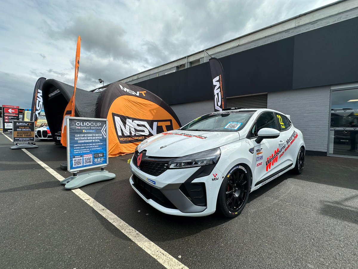 One of Westbourne Motorsport’s 2024 Clio Cup GB challengers was on display at Donington Park yesterday, for the opening British Touring Car Championship weekend. Junior Saloon Car Champion Daire Flock will race the #22 car in the upcoming season and is targeting race wins. 1/2