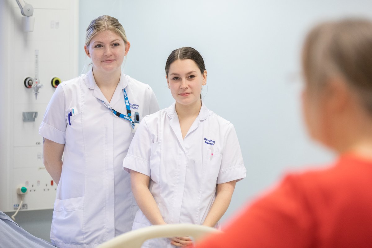 🧵@NHSEngland's Long Term Plan is all about developing an #NHS which is fit for the future, and the changing health needs of society. #AdvancedClinicalPractitioners (ACPs) are an important part of this vision; that's why we offer a range of accredited #ACP courses at Sheffield.