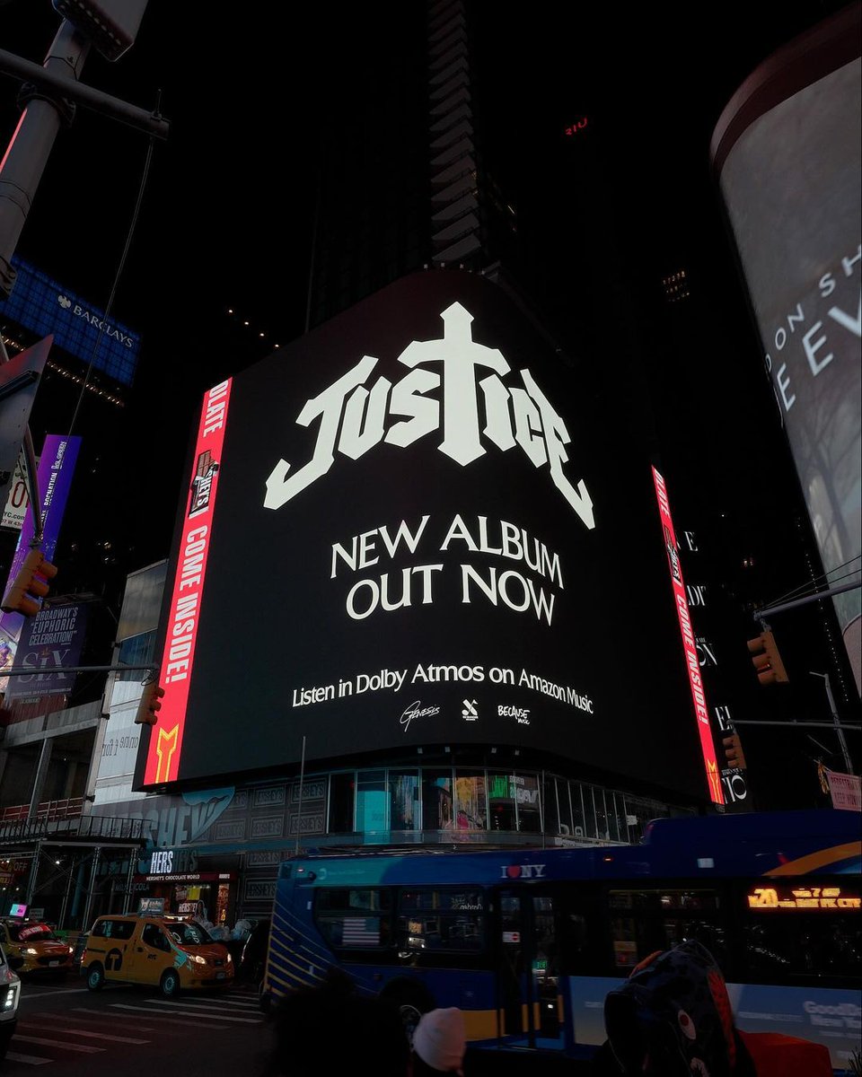 Le nouvel album de Justice qui s'affiche sur Times Square à New-York 🇺🇸