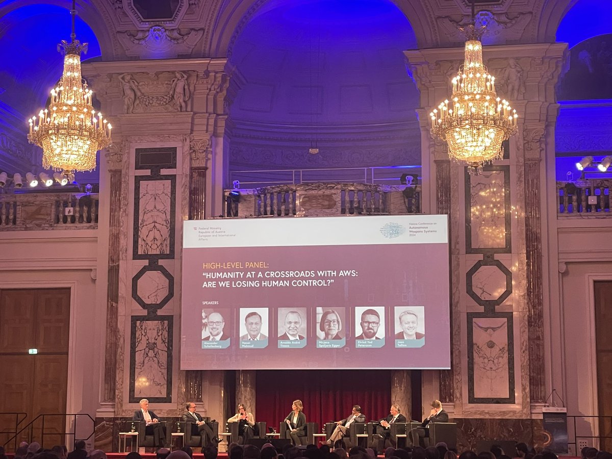 'It’s paramount to ensure effective governance on #AutonomousWeapons... LatAm has eradicated #NuclearWeapons #ClusterMunitions #BiologicalWeapons +rejected the use of #EWIPA This history confirms commitment to intl peace and security '🕊️@arnoldoandre #CostaRica #Aws2024Vienna