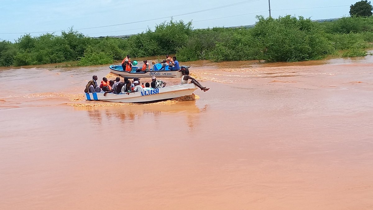Floods in Kenya hit LGBTQ+ people with displacement, discrimination risks, and limited healthcare access. An inclusive disaster response is crucial, focusing on marginalized groups' needs. @UNHCRCanada @UNHCR_Kenya