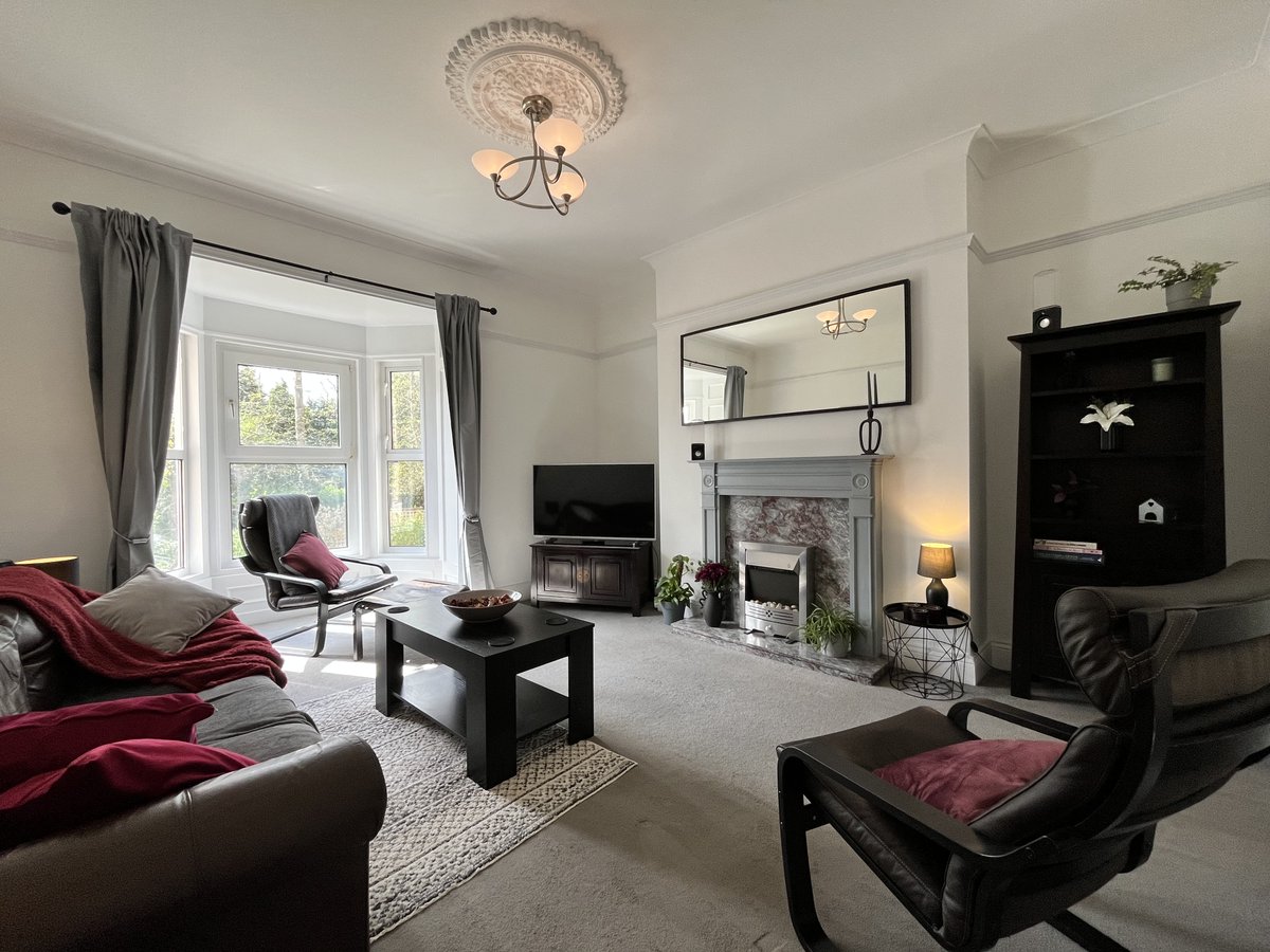 🏠New Property Listing 📍Tynedale Terrace #Hexham Investment Opportunity Freehold Property Split into Three Apartments 🛏️1 Bedroom, 2 Bedrooms & 2 Bedrooms 🛁3 Bathrooms 🛋️Each with a Reception Room 🌳Gardens, Courtyard Parking & Garaging 💷Offers in Region of £495,000
