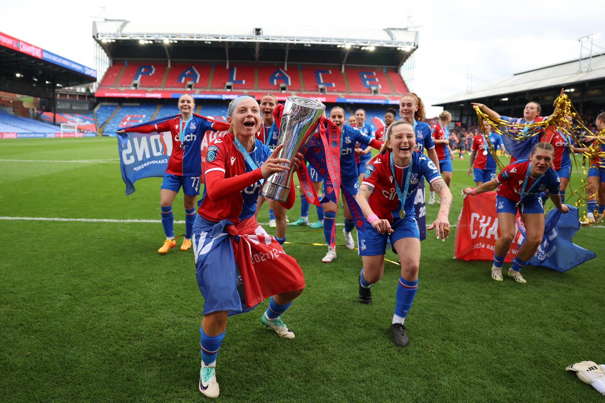 We did it 🦅 CHAMPIONS… What a football club ❤️💙🤩 @cpfc_w