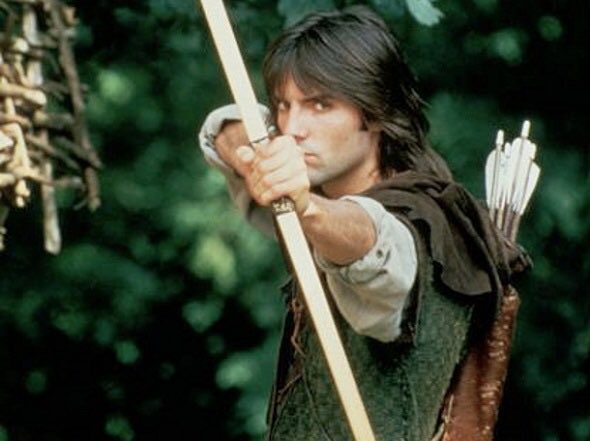 Great to see so much love for Robin of Sherwood. Besides the fabulous writing, the pitch-perfect cast, the beautiful photography and the unforgettable Clannad score, what’s sometimes forgotten is how influential it was to the ongoing Robin Hood legend. For one thing… 🧵 1/5