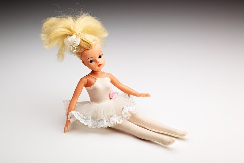 Today is #InternationalDanceDay, and we couldn't resist sharing this Sindy doll from our collection dressed in a white ballerina costume! 💃 Did you own a #Sindy doll? Or perhaps a #Barbie doll? 🎀