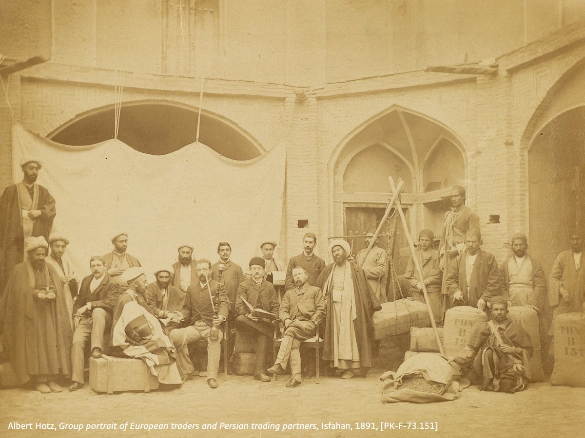 Experience the oldest and most treasured #photographs from the @unileiden #MiddleEasternLibrary closer than ever! Register now for one of our #InContactWithCollections #workshops. 🕒16 May - 15.00-16.00 and 16.15-17.15 📍 Leiden University Library ➡️ edu.nl/bhhw8